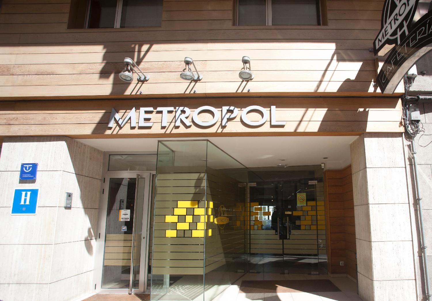 Hotel Metropol By Carris Lugo Kültér fotó